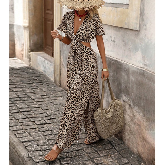 Dresses & Skirts - Boho Leopard Print V neck Butterfly Sleeve Split Hem Maxi Dress